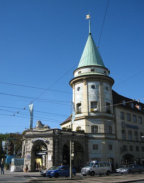 472px-loewenbraeukeller.jpg