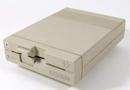 commodore-c64-floppy-laufwerk_a303815