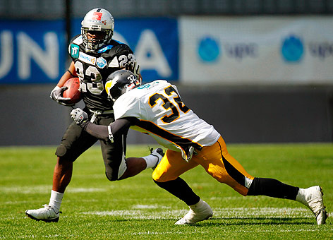 football_eurobowl_vor_raiders_adler_body_g_20....jpg