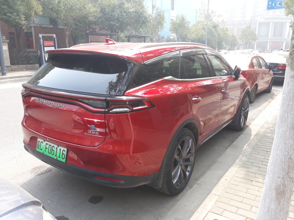 Tesla - Autos, Laster, Speicher und Solardächer 1101078