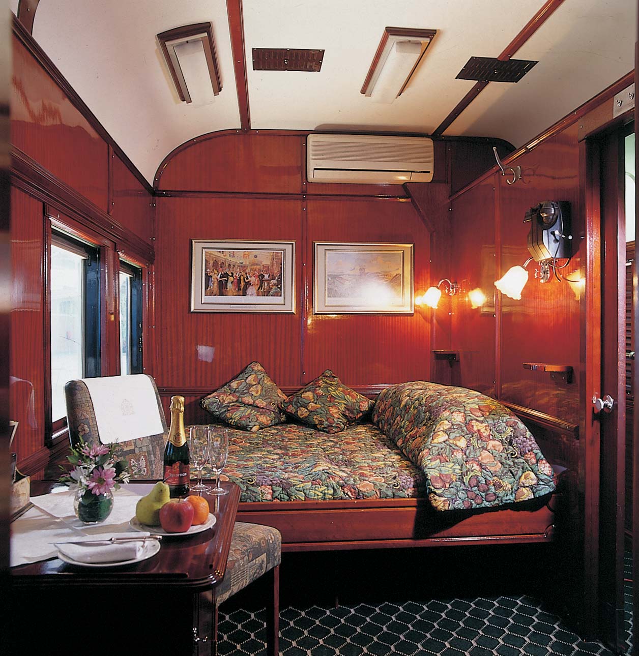 Achtung ! Achtung ! Bitte einsteigen 229326