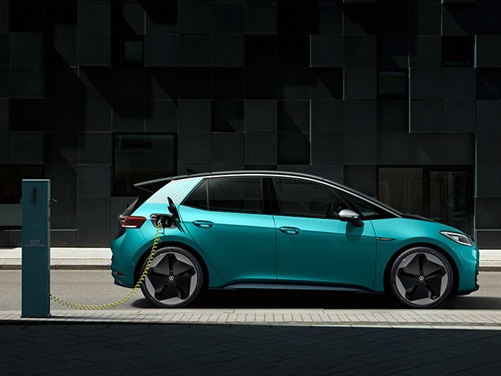 Tesla Model S 22-Jun-2012 die CHANCE 1133937