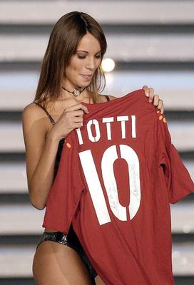 Sie hat das Trikot vom Weltmeister 2006 44607