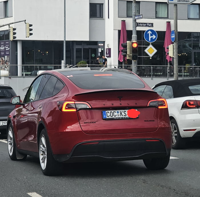 Tesla Model S 22-Jun-2012 die CHANCE 1430618