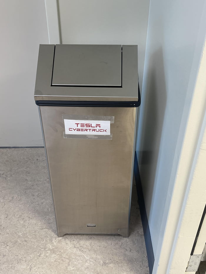 Tesla Model S 22-Jun-2012 die CHANCE 1439851