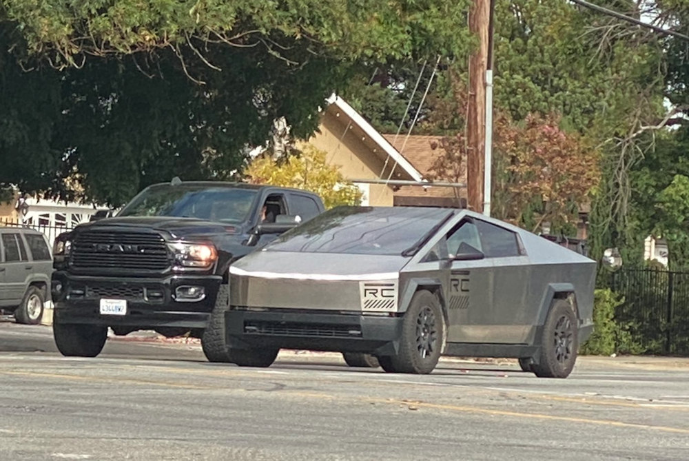 Tesla - Autos, Laster, Speicher und Solardächer 1394776