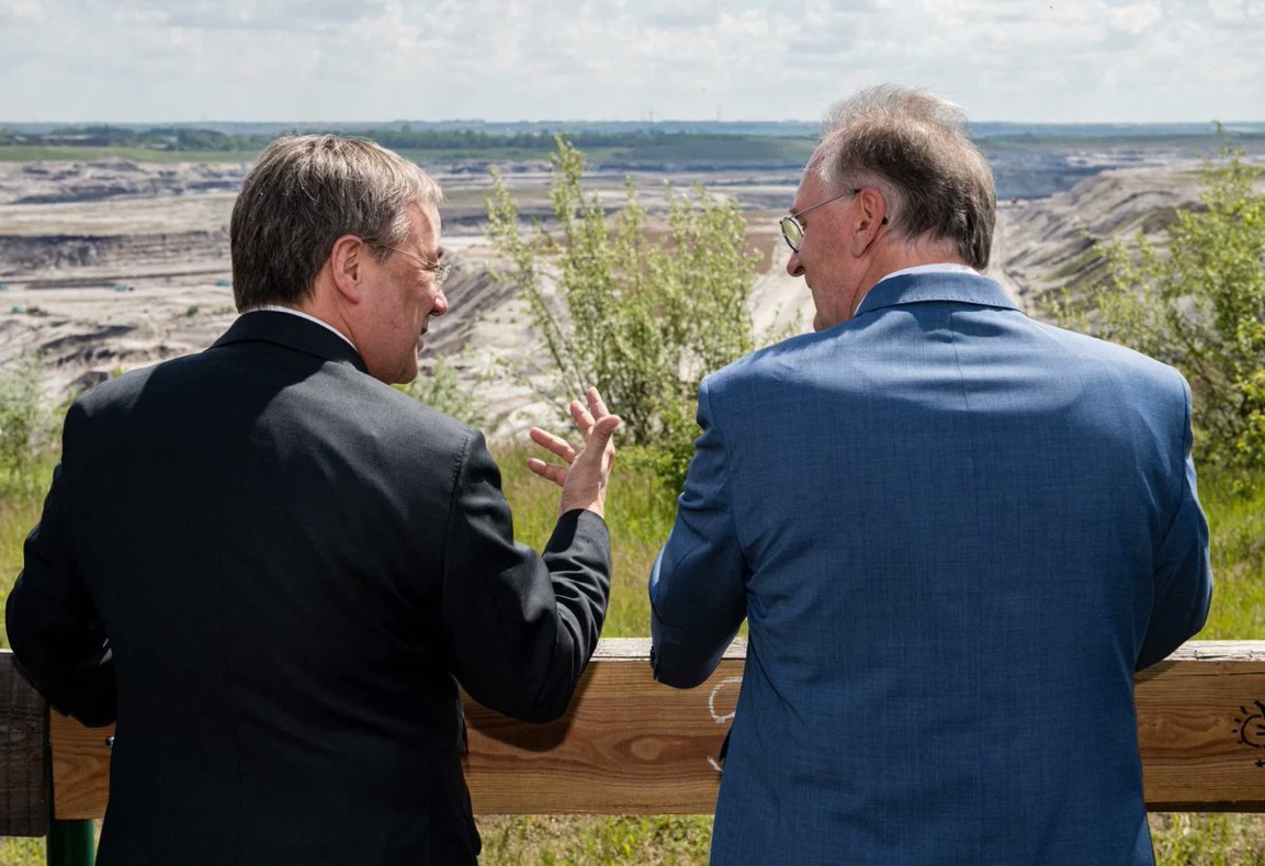 Tesla - Autos, Laster, Speicher und Solardächer 1257120