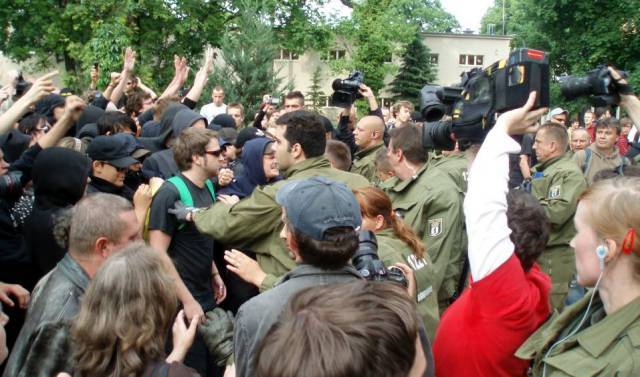 Leute schnell noch positionieren! 140120