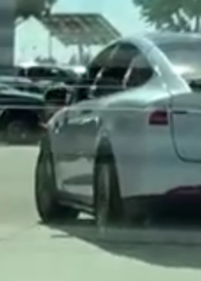 Tesla Model S 22-Jun-2012 die CHANCE 861088