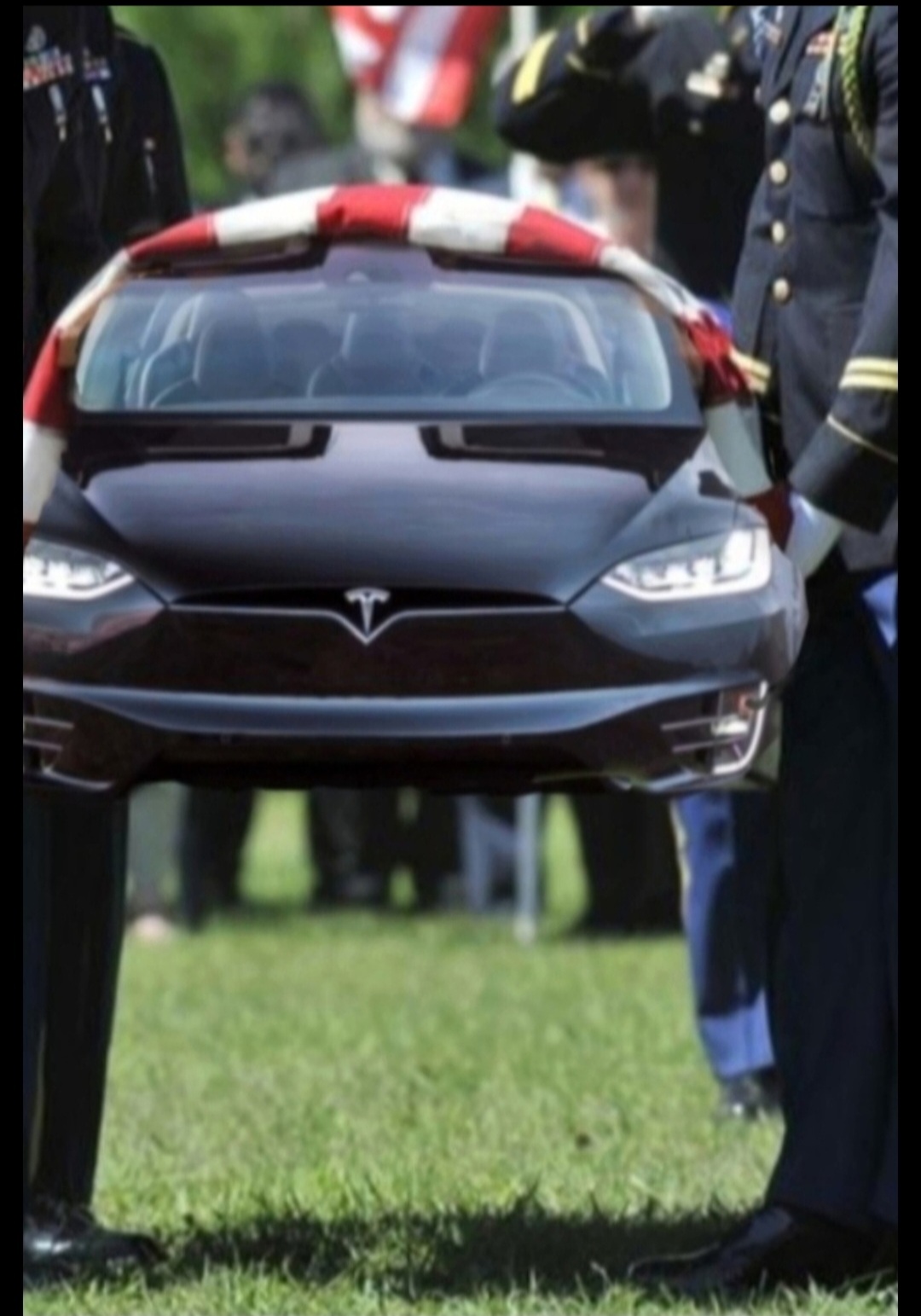 Tesla Model S 22-Jun-2012 die CHANCE 1425408