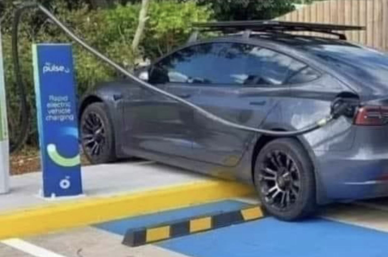 Tesla - Autos, Laster, Speicher und Solardächer 1442309