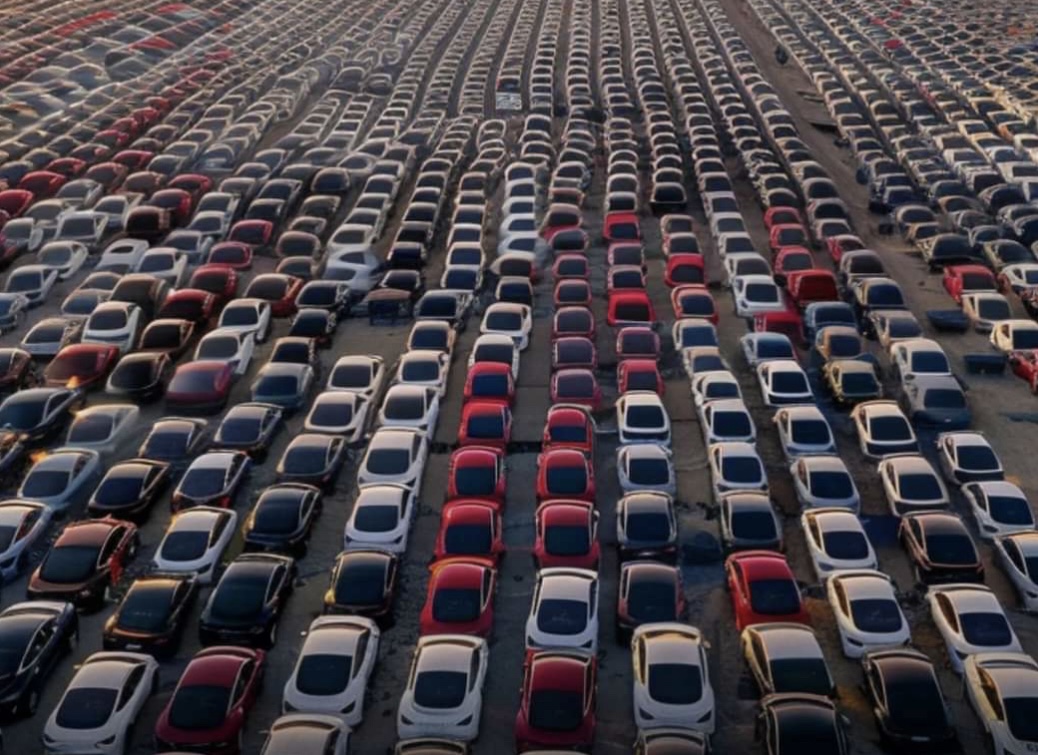 Tesla - Autos, Laster, Speicher und Solardächer 1445205