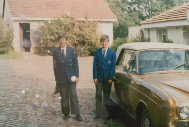 Tesla - Autos, Laster, Speicher und Solardächer 1484301