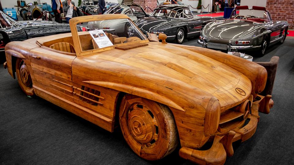 Tesla - Autos, Laster, Speicher und Solardächer 1133625