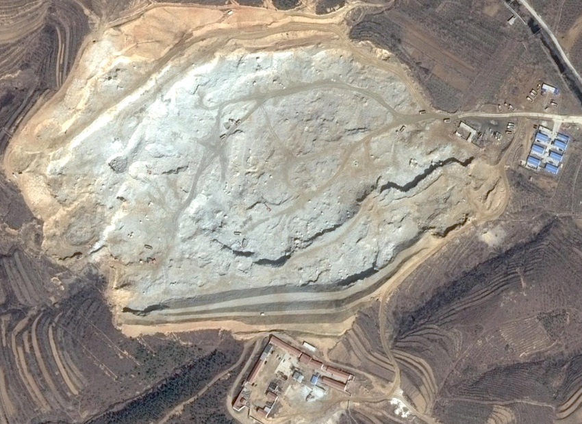 Goldproduzent mit mehr als 100000 Unzen 2012 759799