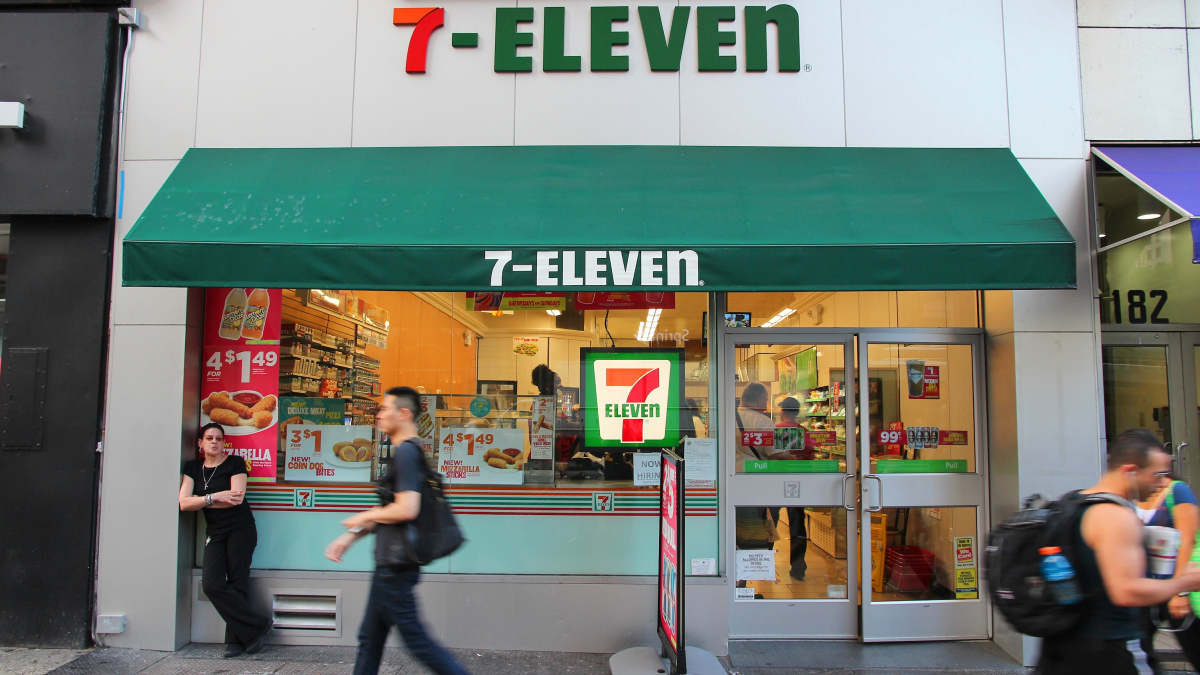 7-Eleven gehört zur Seven & I Holdings.