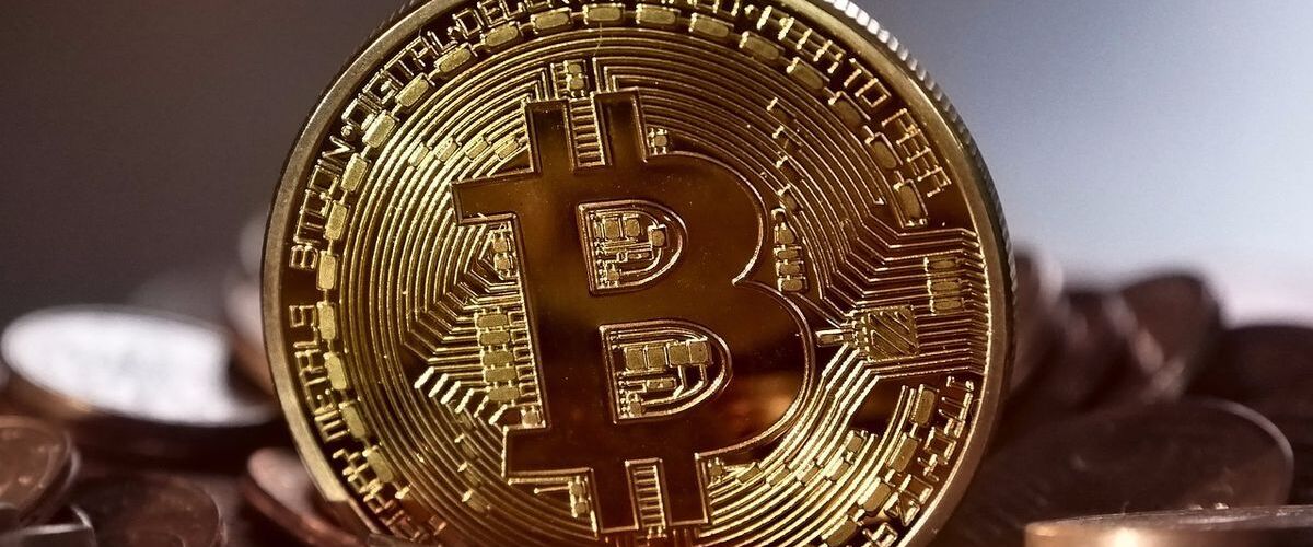 Die Kryptowährung Bitcoin als Münze.