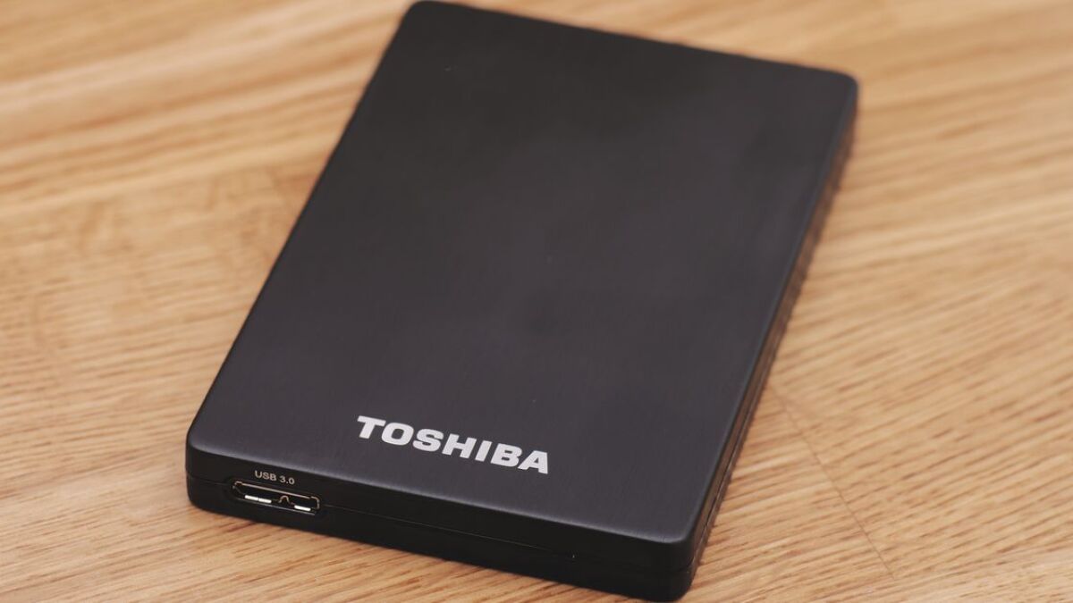 Eine externe Festplatte von Toshiba.