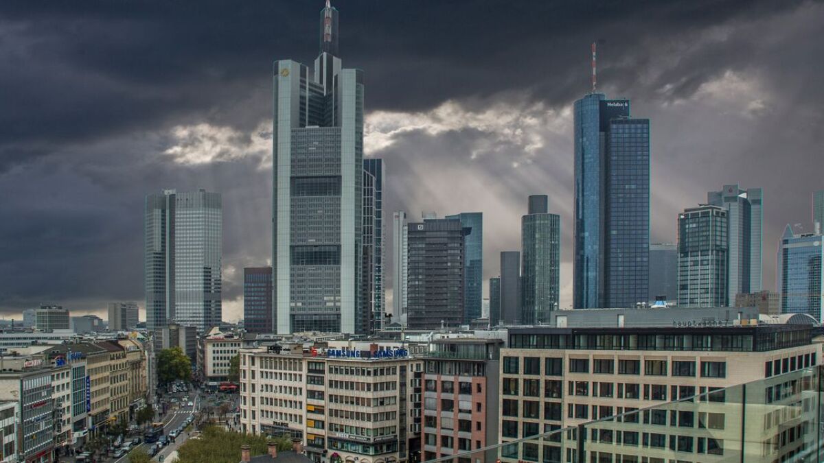 Das Frankfurter Bankenviertel. Frankfurt am Main ist der wichtigste Finanzplatz in Deutschland. (Symbolfoto)