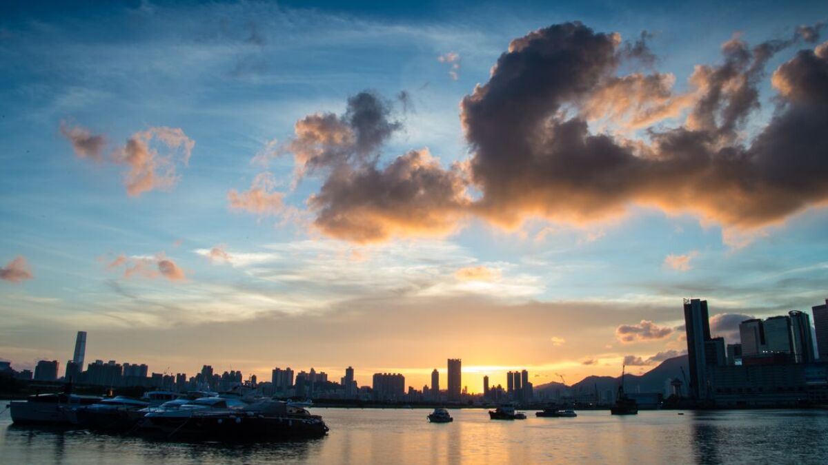 Hongkong, die Stadt des Hang Seng, bei Sonnenaufgang.