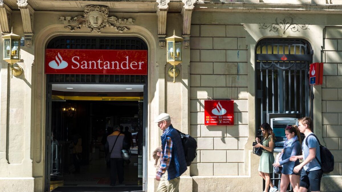 Eine Filiale der spanischen Großbank Santander. 