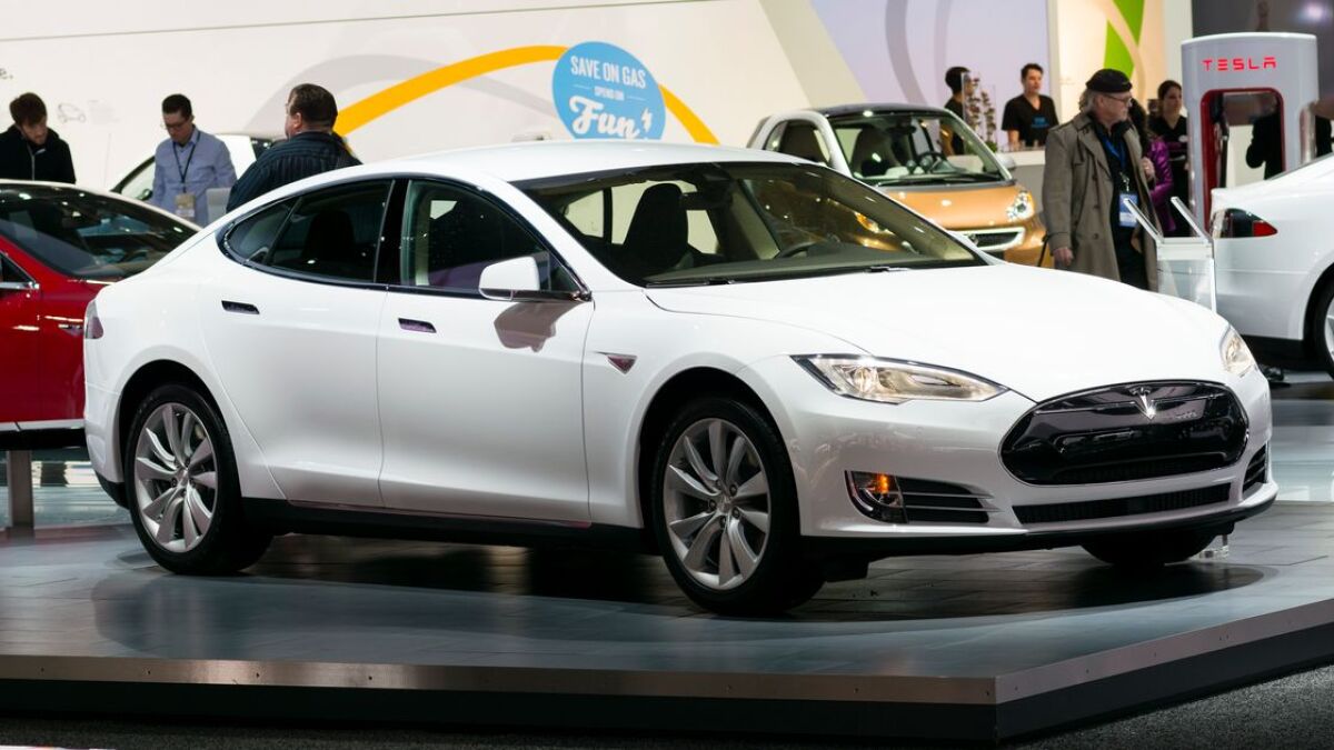 Das Tesla Model S bei der internationalen Automobilausstellung in Detroit 2015.