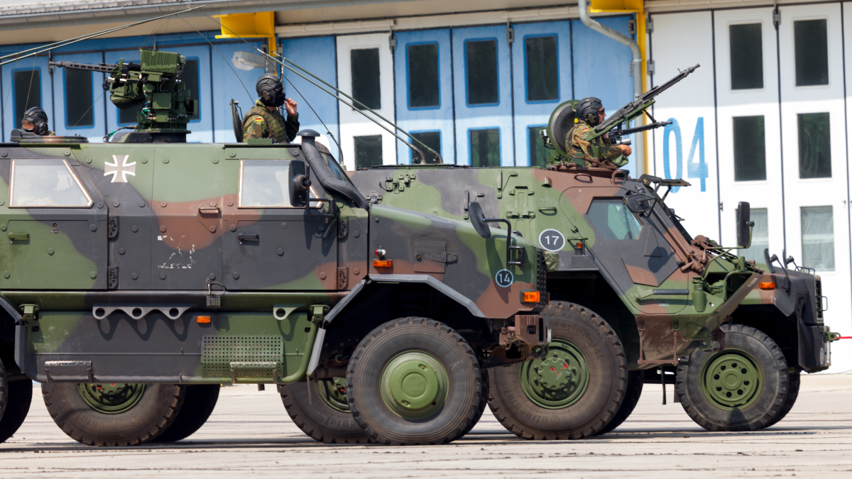 Deutsche Militärfahrzeuge. (Symbolfoto)