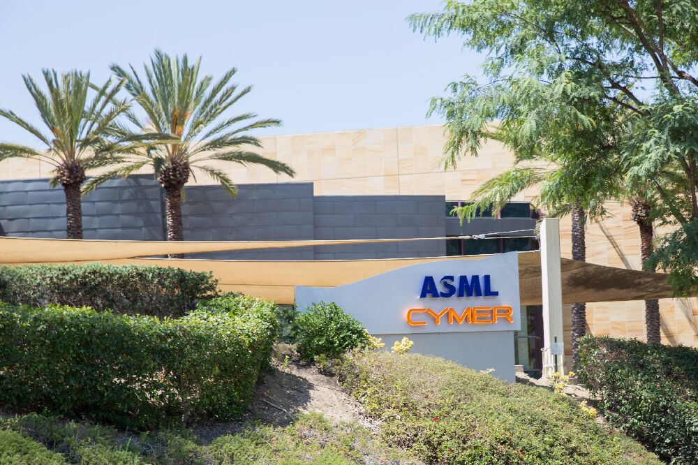 Warum die UBS bei ASML deutlich optimistischer ist als der Konsens