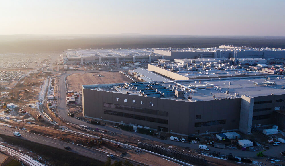 Tesla steckt 250 Millionen Dollar in Gr&uuml;nheide-Werk