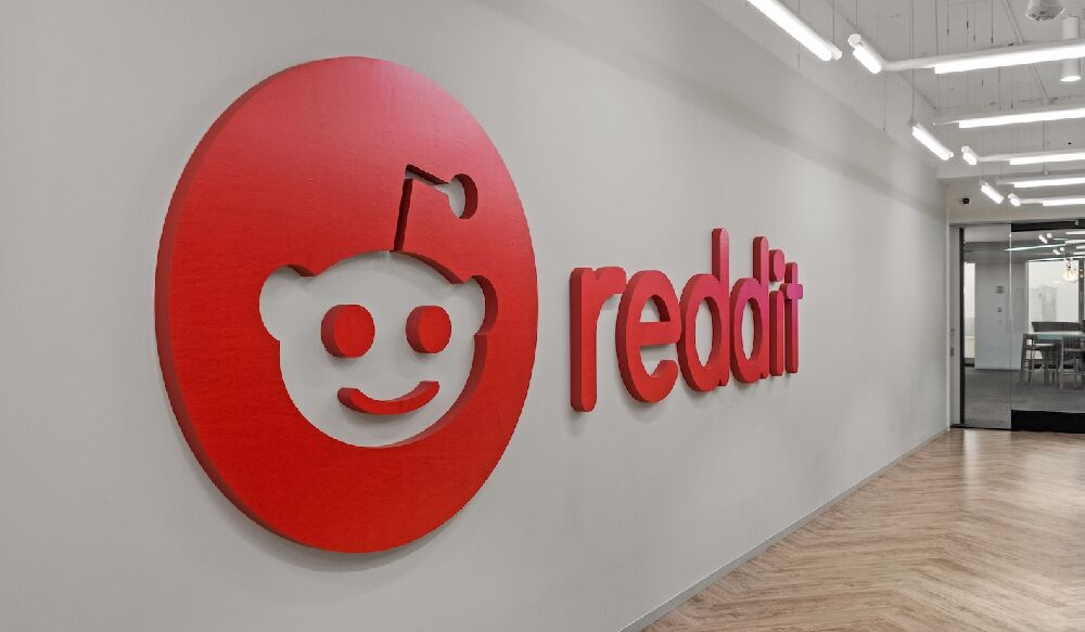 Reddit zieht in den S&P 500 ein &ndash; Aktie steigt zweistellig