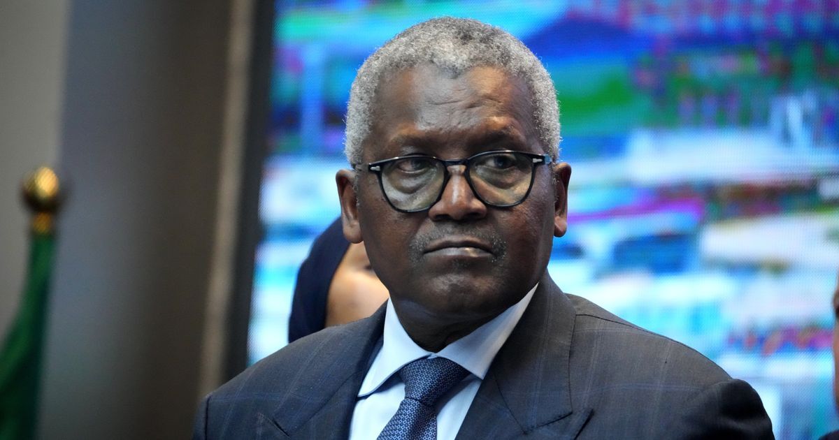 Der reichste Mensch Afrikas bittet zur Zeichnung