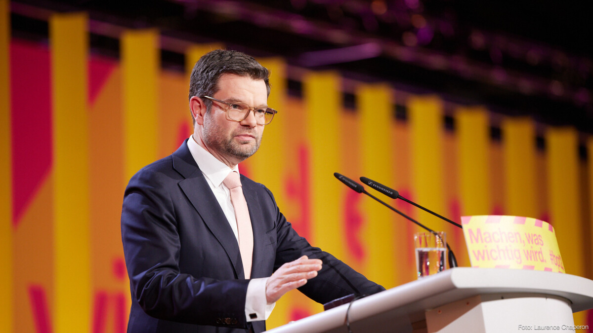 Marco Buschmann ist ein deutscher Politiker der FDP, der seit Dezember 2021 als Bundesminister der Justiz im Kabinett Scholz tätig ist.