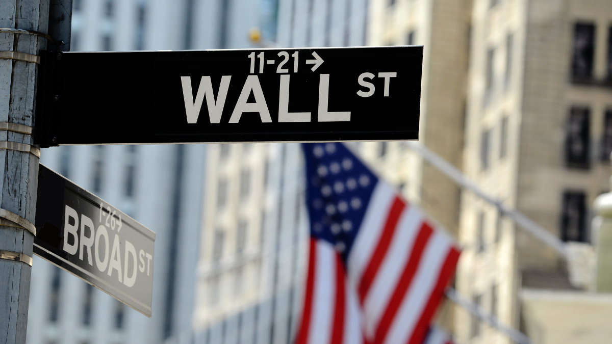Das Straßenschild der Wall Street in New York (Symbolbild).