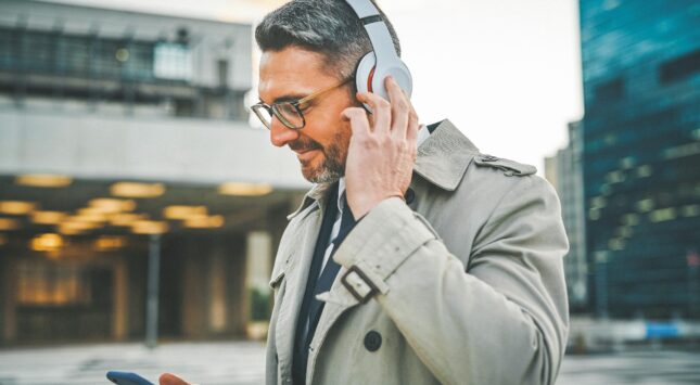 Börsennews direkt auf die Ohren – Entdecken Sie den neuen ideas Börsennews Podcast