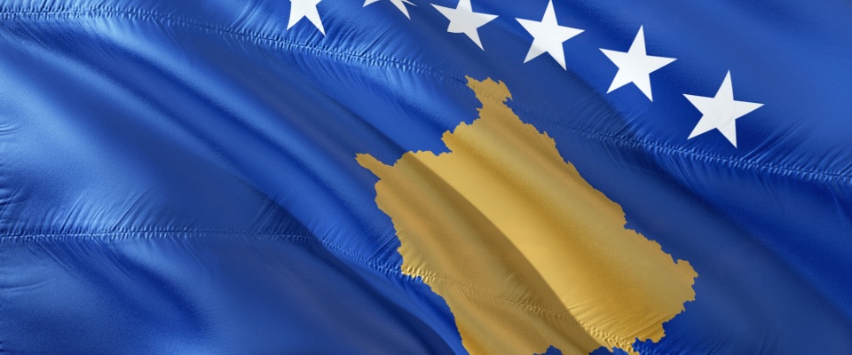 Die Flagge des Kosovo (Symbolbild).