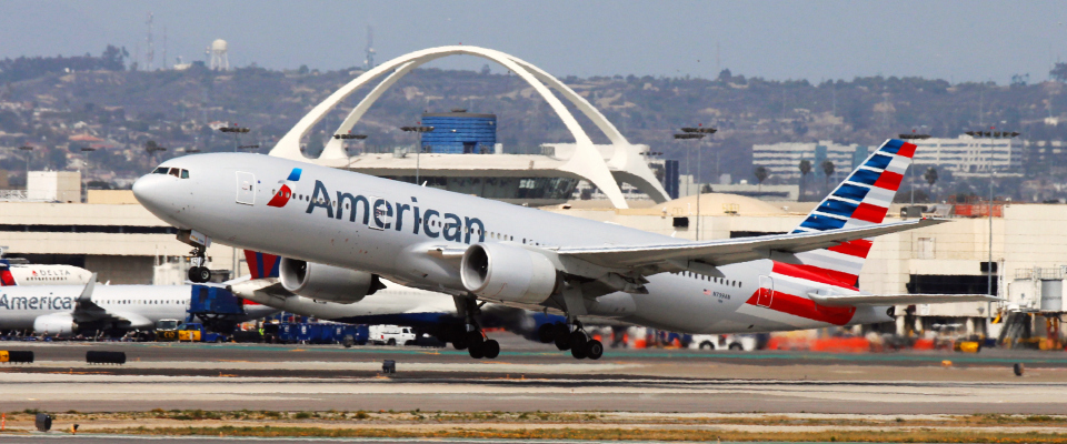Ein Flugzeug von American Airlines.