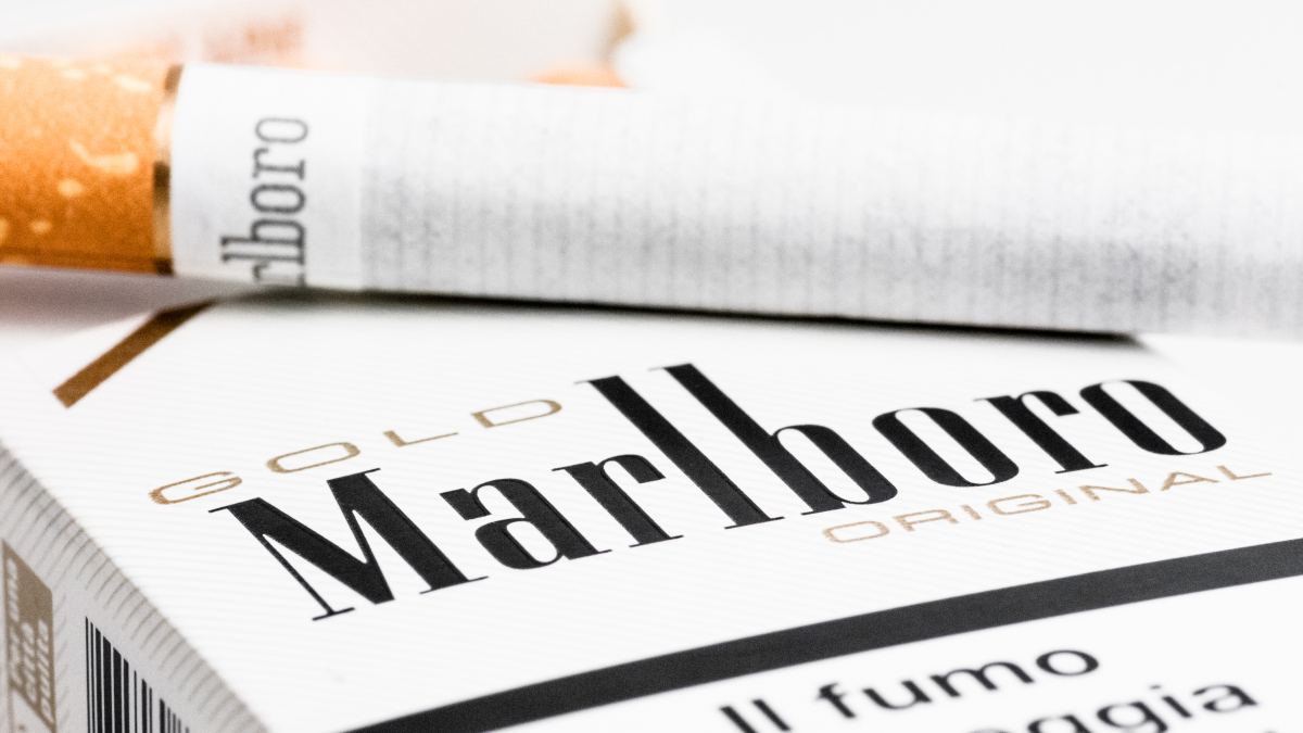 Marlboro ist eine Marke der Altria Group, einem einer der größten Tabakhersteller weltweit. 