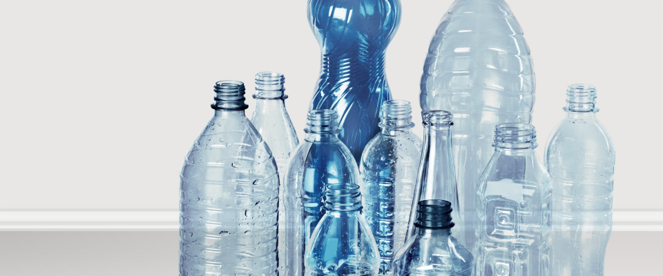 Mehrere Plastikflaschen. (Symbolbild)