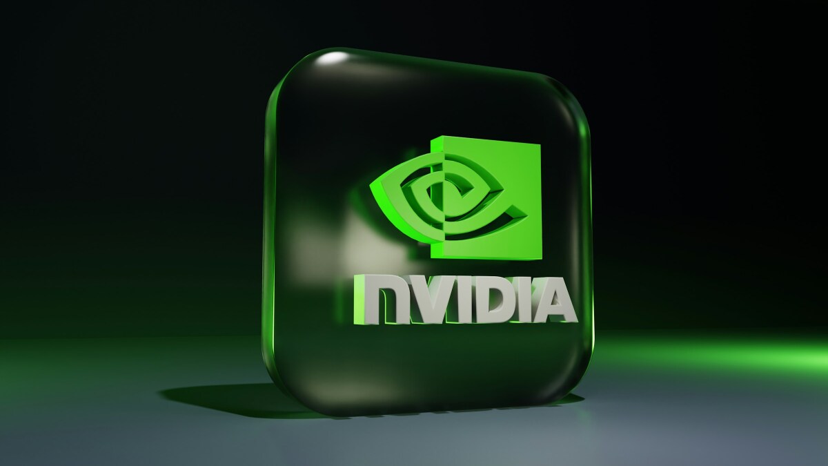 Nvidia ist ein Technologieunternehmen, das sich auf Grafikprozessoren, Künstliche Intelligenz, autonome Fahrzeuge und Rechenzentrumstechnologien spezialisiert hat.