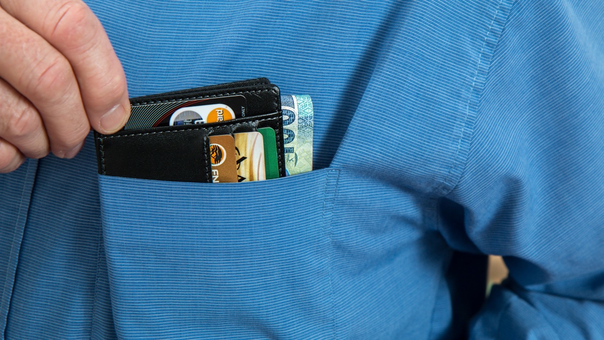Portemonnaie mit Kreditkarten (Symbolbild).