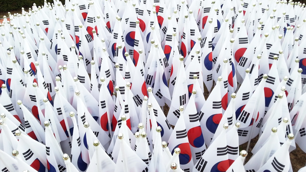 Südkoreanisches Flaggenmeer.