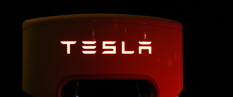 Eine Tesla-Ladestation: Hier werden E-Autos aufgeladen.
