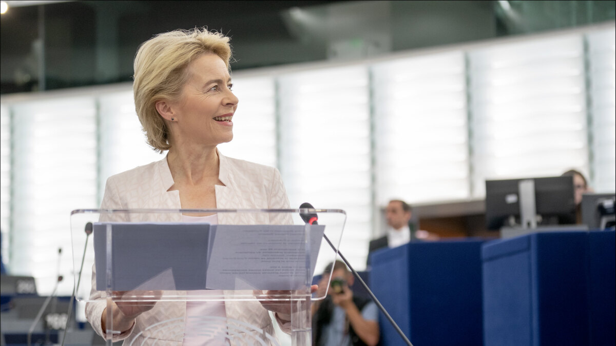 Ursula von der Leyen ist eine deutsche Politikerin und seit Dezember 2019 die Präsidentin der Europäischen Kommission.