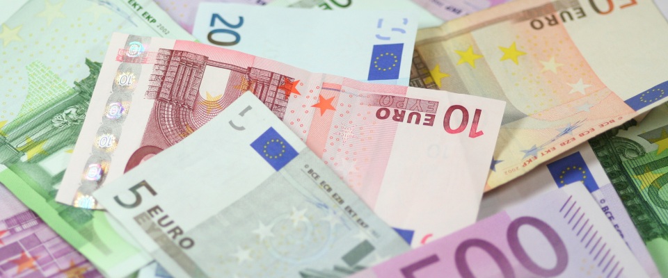 Verschiedene Euro-Banknoten.