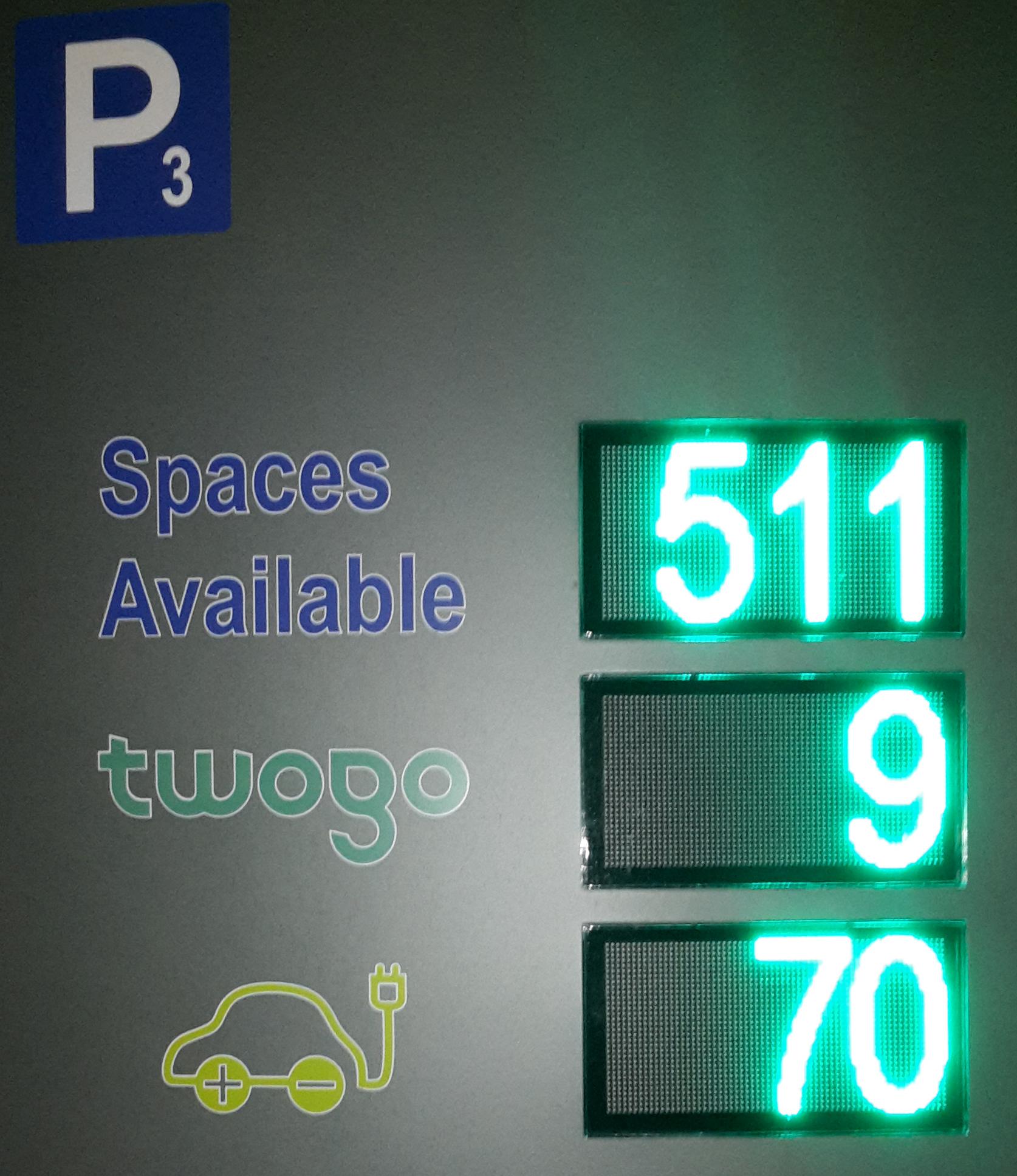 Tesla - Autos, Laster, Speicher und Solardächer 1017164