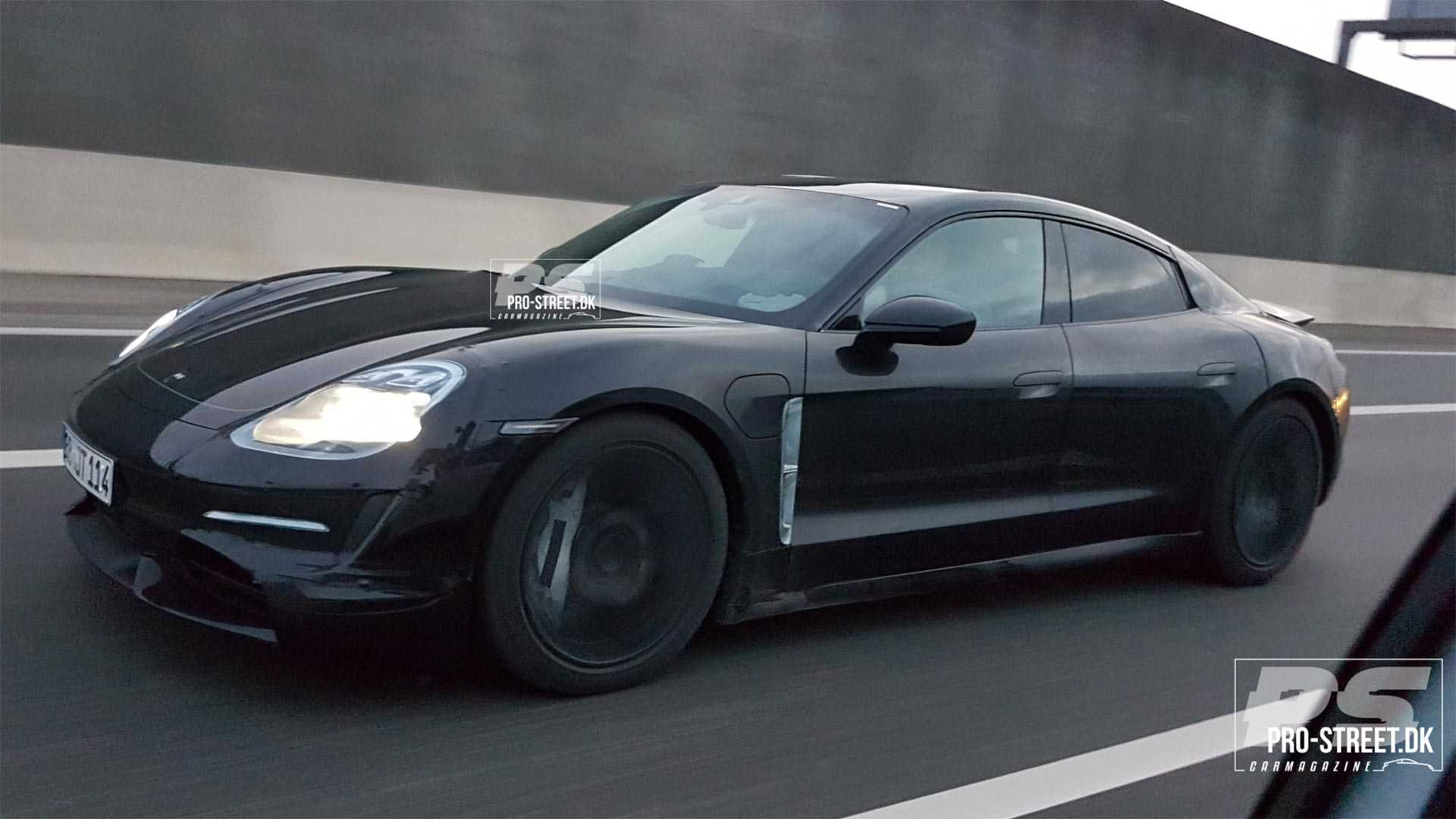 Tesla - Autos, Laster, Speicher und Solardächer 1104140