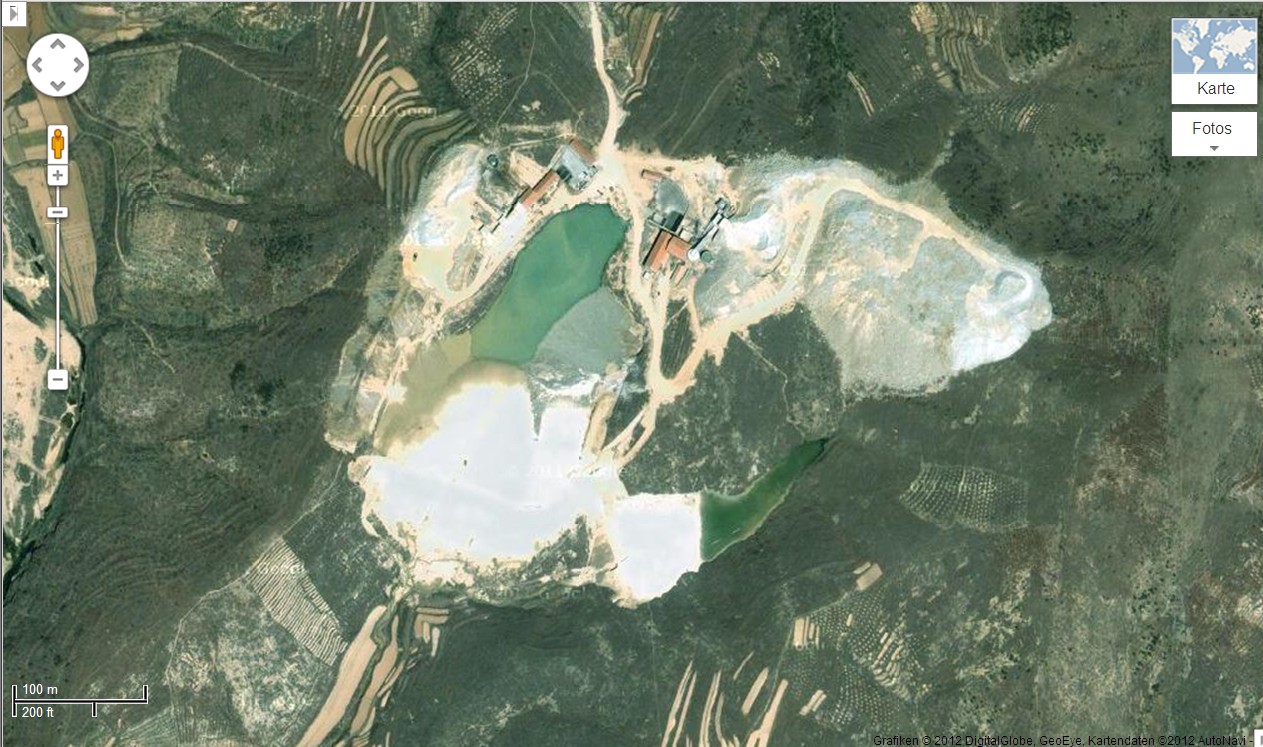 Goldproduzent mit mehr als 100000 Unzen 2012 551703