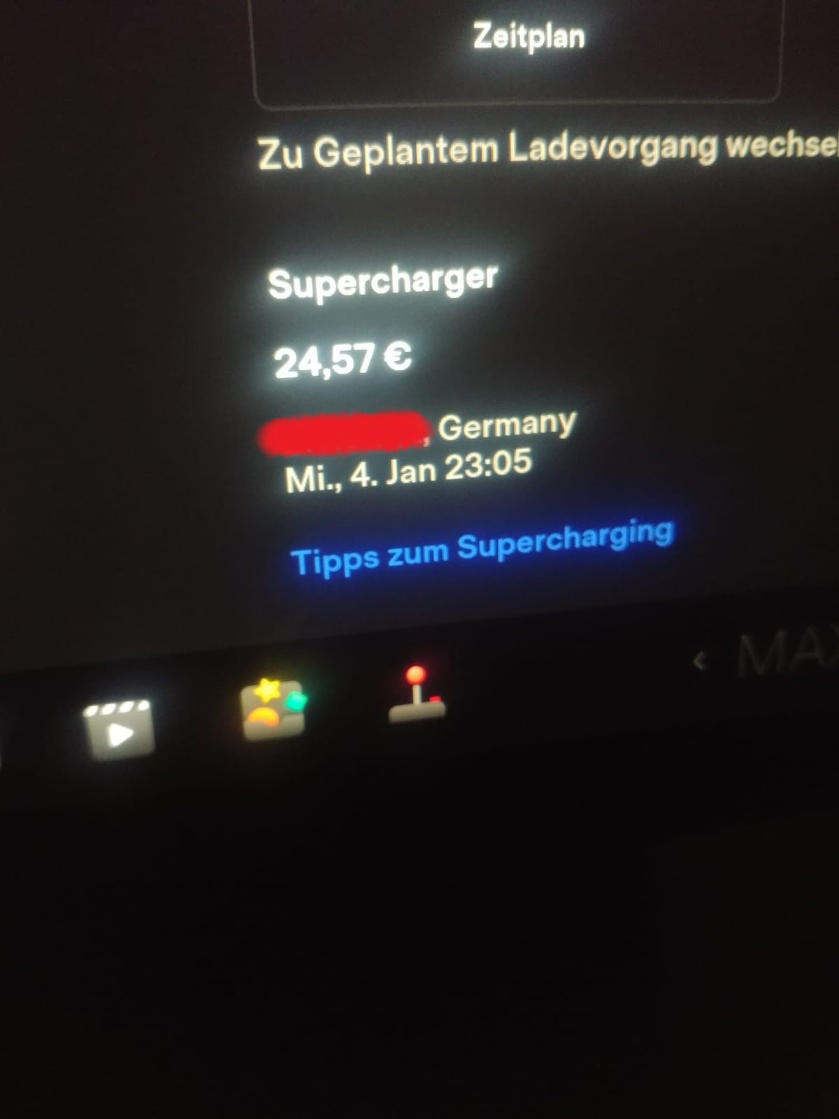 Tesla - Autos, Laster, Speicher und Solardächer 1349803