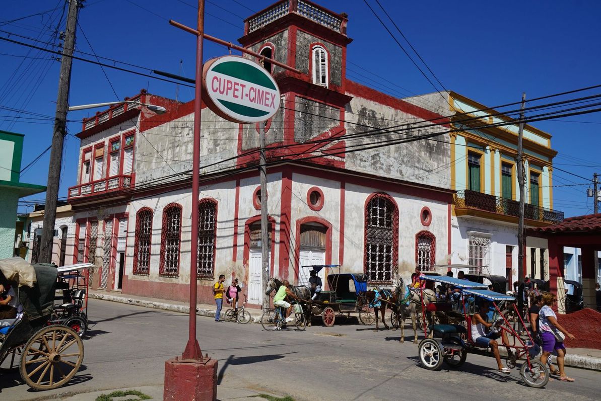 Tesla - Autos, Laster, Speicher und Solardächer 1124819