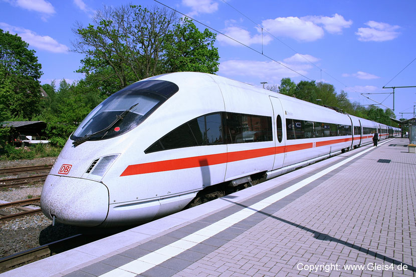 Achtung ! Achtung ! Bitte einsteigen 228563